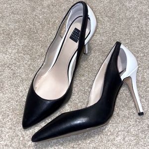 Almost New Color Blocked WHBM Black & White Pumps